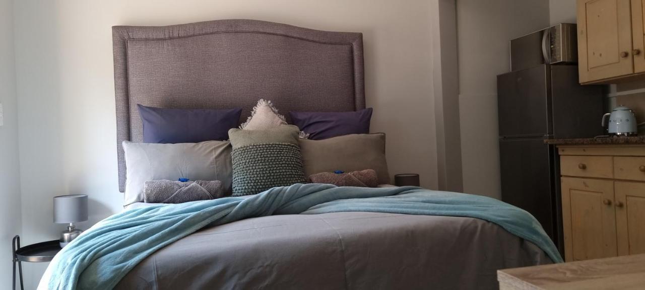 Atterbury Self Catering Studios Pretoria-Noord エクステリア 写真