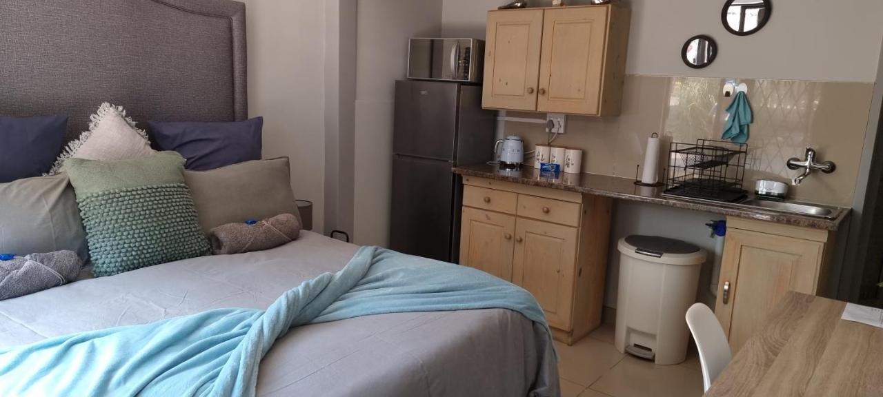 Atterbury Self Catering Studios Pretoria-Noord エクステリア 写真