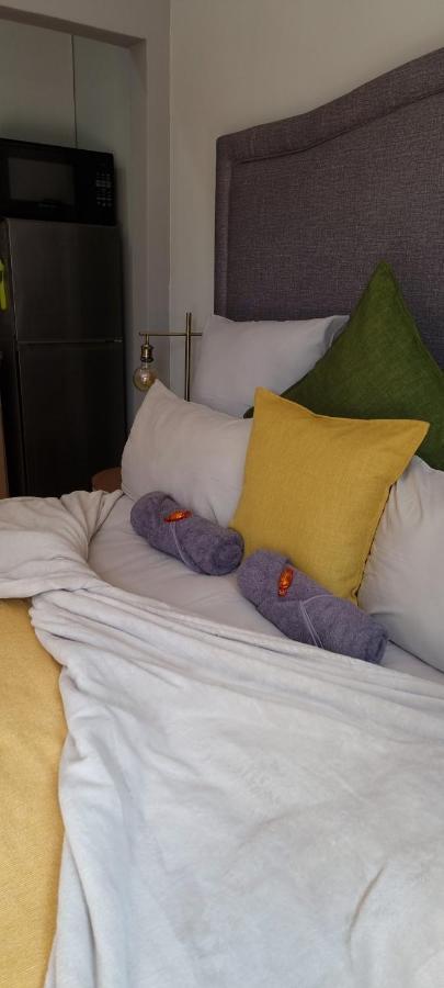 Atterbury Self Catering Studios Pretoria-Noord エクステリア 写真