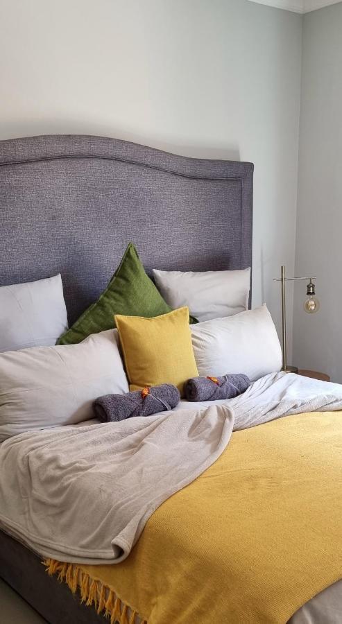 Atterbury Self Catering Studios Pretoria-Noord エクステリア 写真