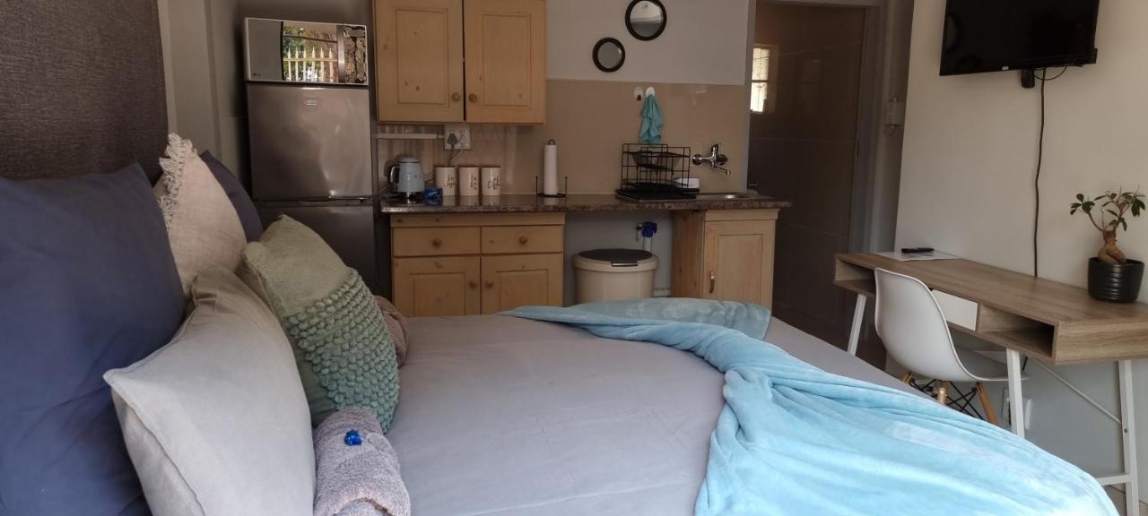Atterbury Self Catering Studios Pretoria-Noord エクステリア 写真