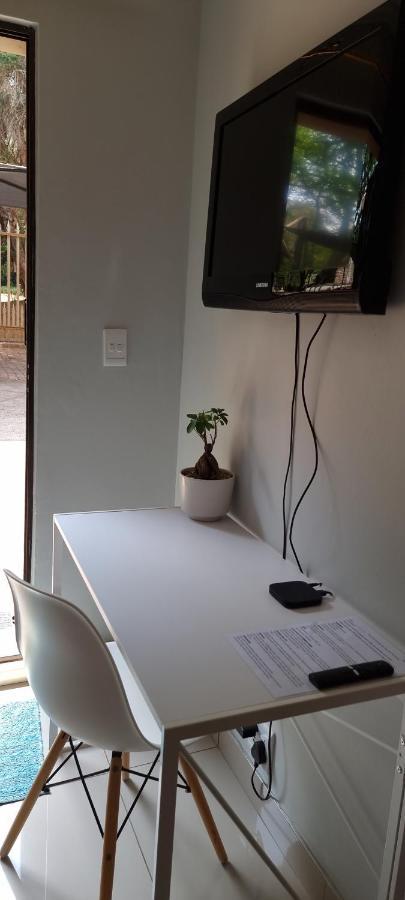 Atterbury Self Catering Studios Pretoria-Noord エクステリア 写真
