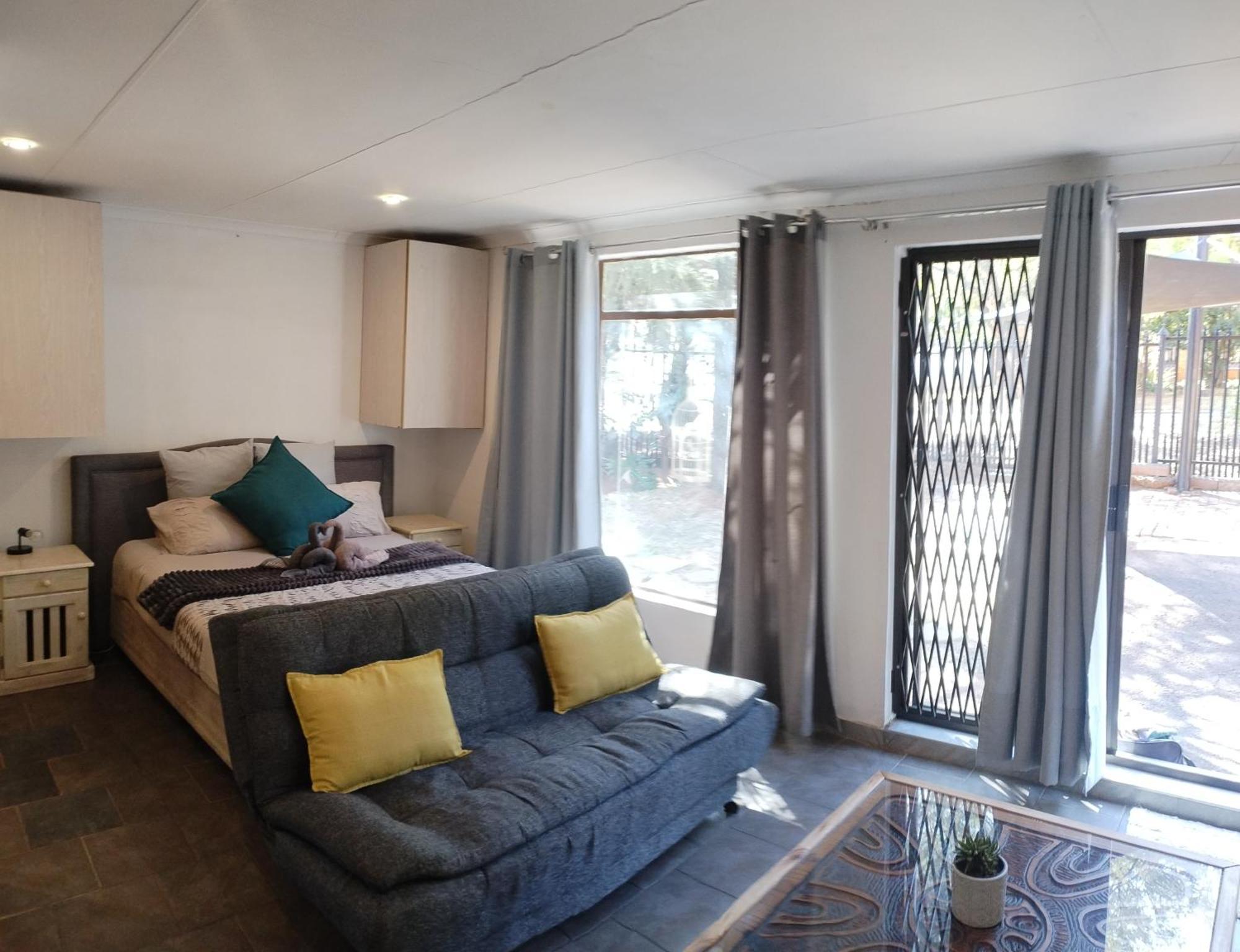 Atterbury Self Catering Studios Pretoria-Noord エクステリア 写真